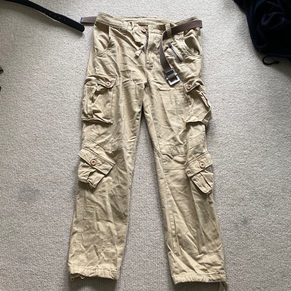 Khaki cargo pants off Amazon. - Picture 1 of 2
